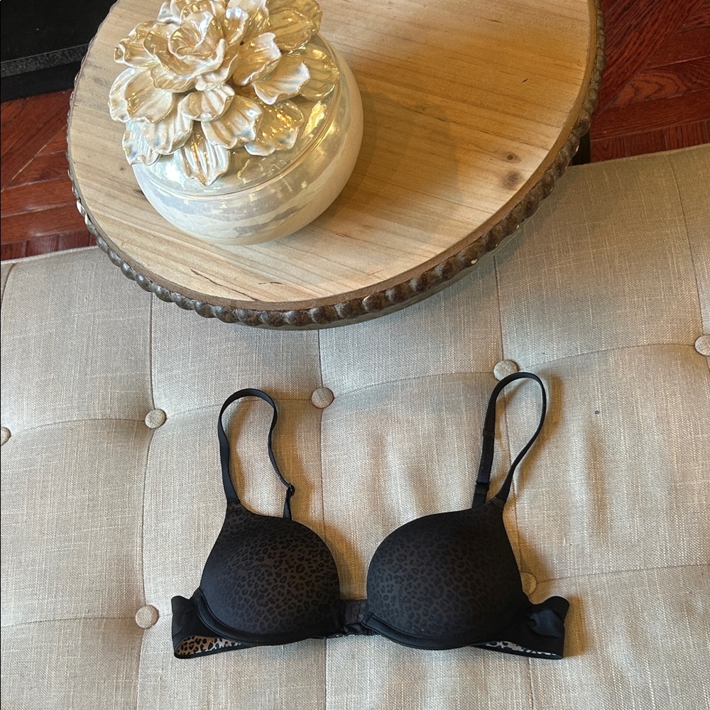 Wonderbra Black Animal Print Bra Size 34A